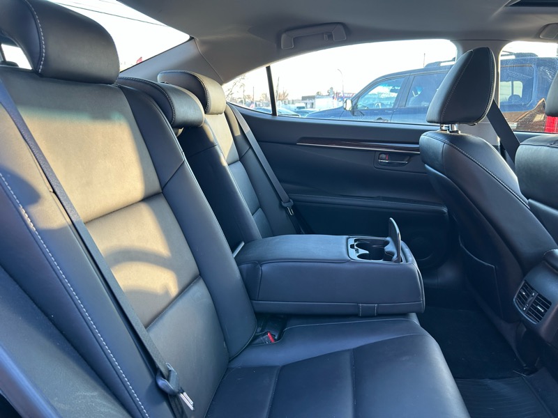 Lexus ES 350 Sedan 2013