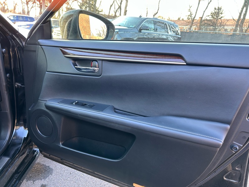 Lexus ES 350 Sedan 2013