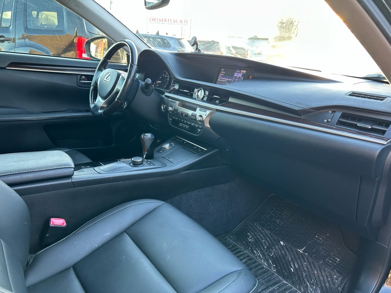 Lexus ES 350 Sedan 2013