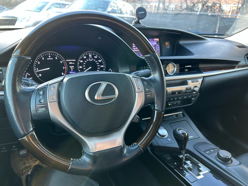 Lexus ES 350 Sedan 2013