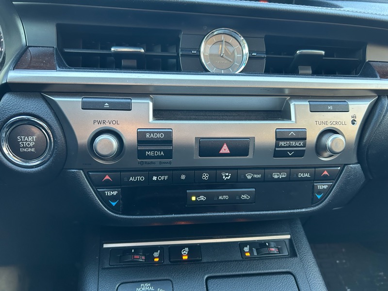 Lexus ES 350 Sedan 2013