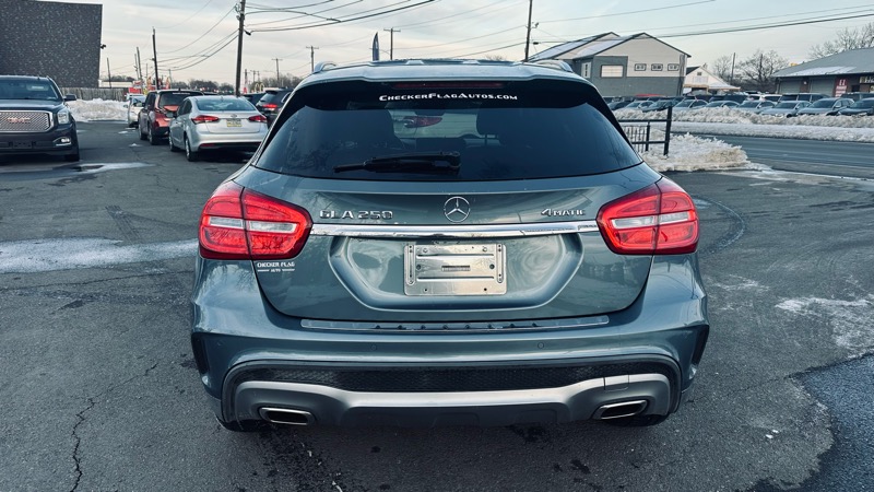 Mercedes-Benz GLA-Class GLA250 4MATIC 2015