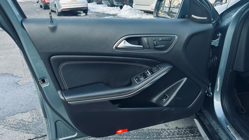 Mercedes-Benz GLA-Class GLA250 4MATIC 2015