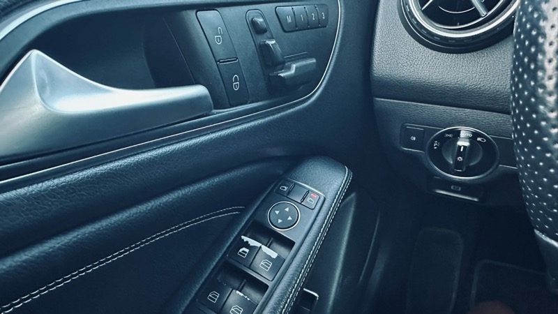 Mercedes-Benz GLA-Class GLA250 4MATIC 2015