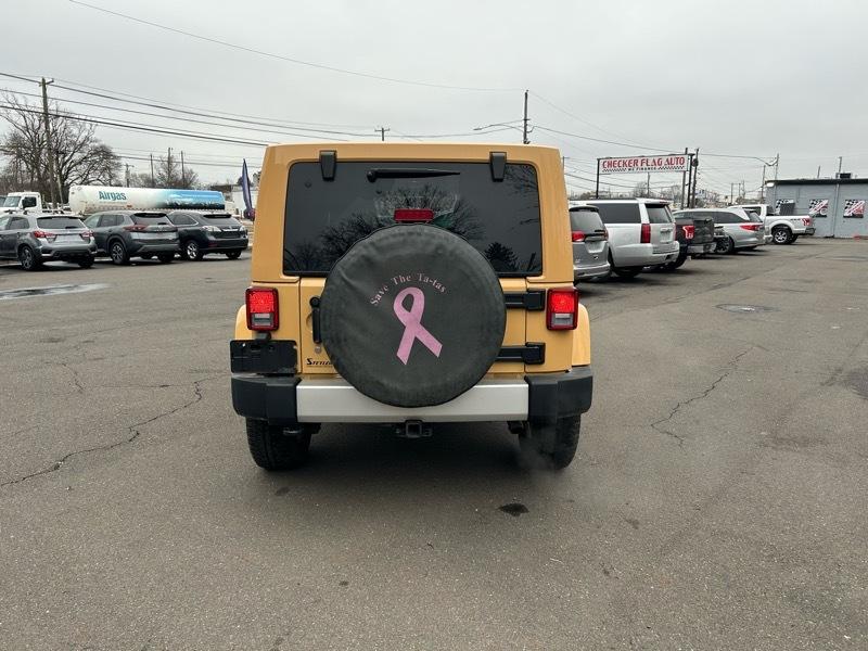 Jeep Wrangler Unlimited Sahara 4WD 2014