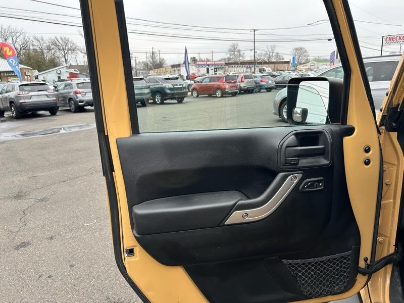 Jeep Wrangler Unlimited Sahara 4WD 2014