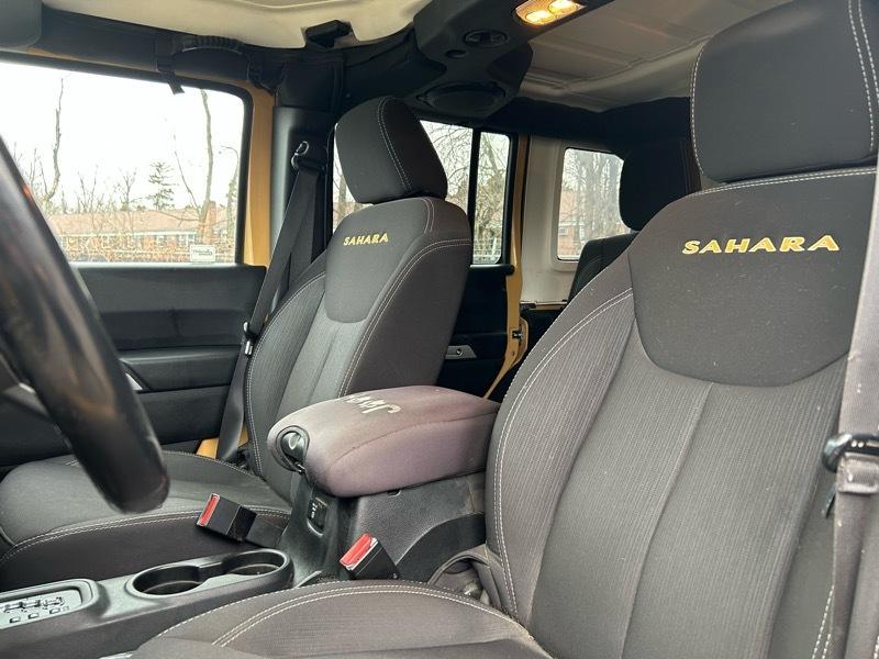 Jeep Wrangler Unlimited Sahara 4WD 2014