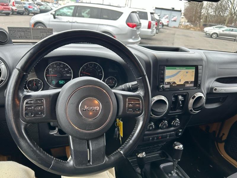 Jeep Wrangler Unlimited Sahara 4WD 2014