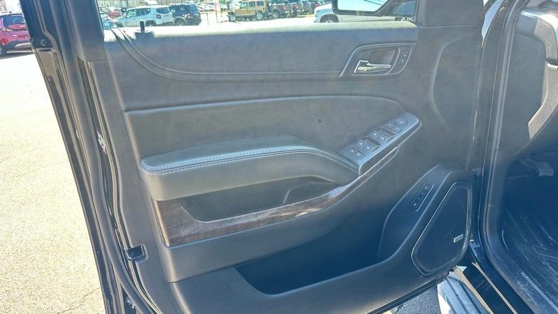 Chevrolet Suburban LT 4WD 2016