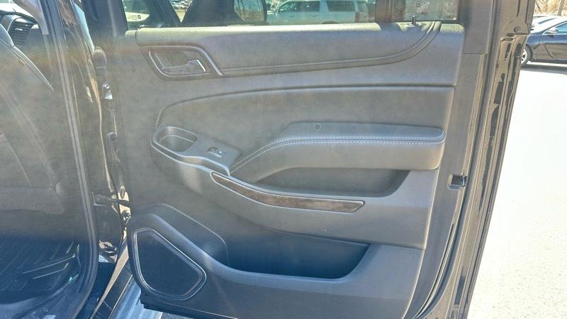 Chevrolet Suburban LT 4WD 2016