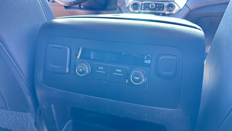 Chevrolet Suburban LT 4WD 2016