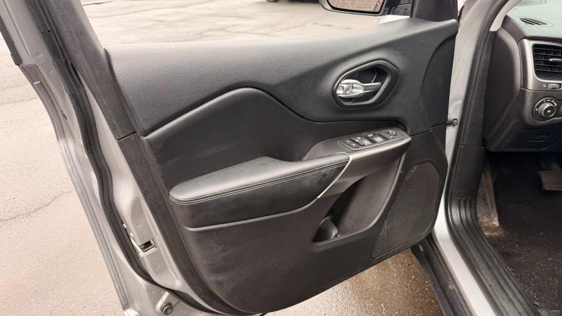 Jeep Cherokee Latitude Plus 4WD 2019