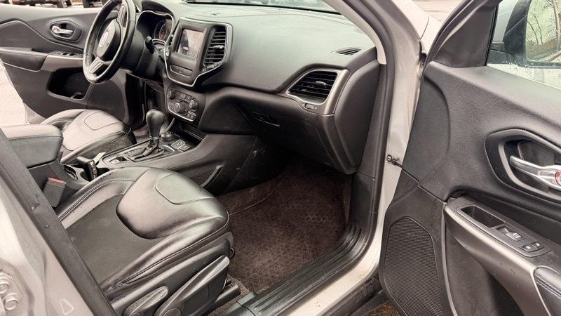 Jeep Cherokee Latitude Plus 4WD 2019