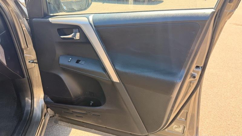 Toyota RAV4 XLE AWD 2015