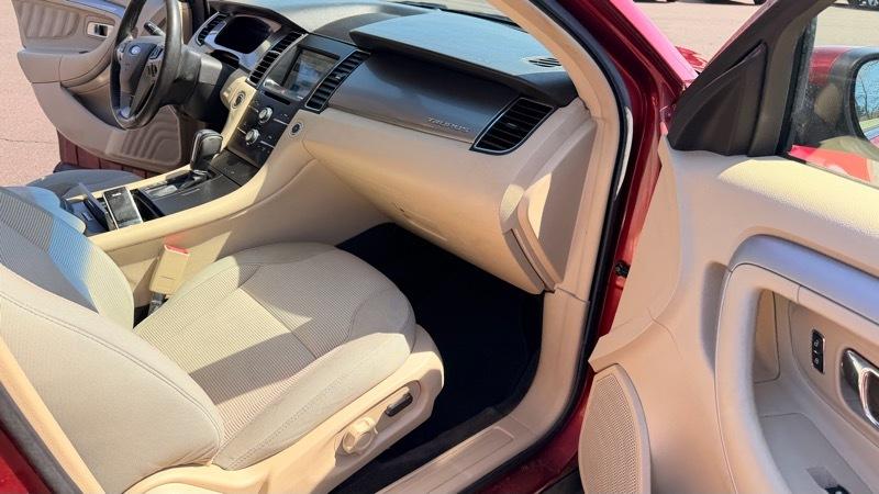 Ford Taurus SEL FWD 2016