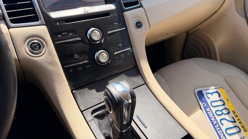 Ford Taurus SEL FWD 2016