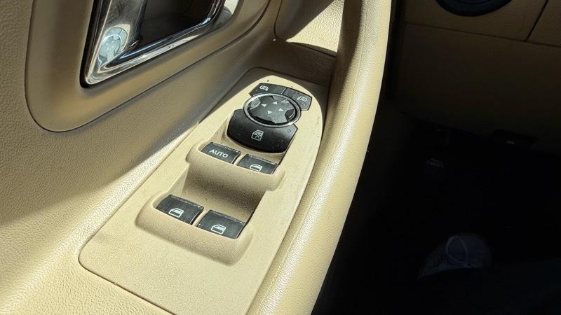 Ford Taurus SEL FWD 2016