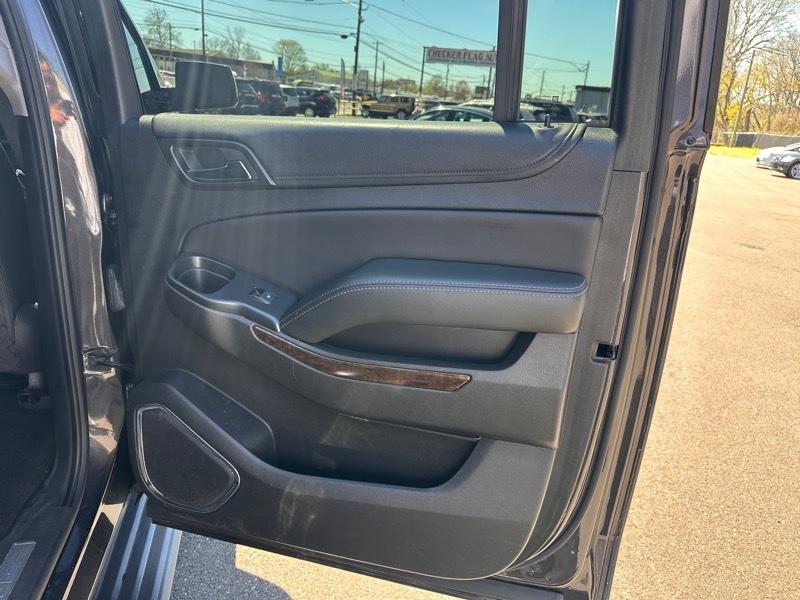 Chevrolet Suburban LT 4WD 2018