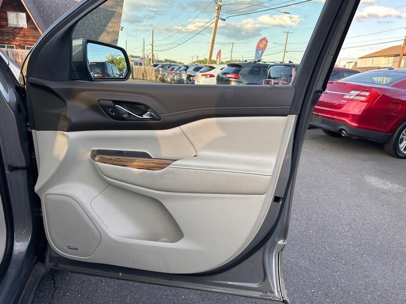 GMC Acadia Denali AWD 2019