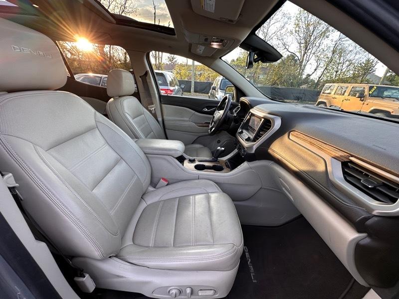 GMC Acadia Denali AWD 2019