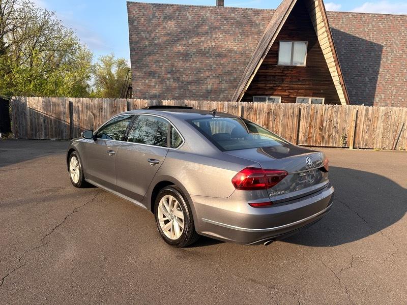 Volkswagen Passat SE 2018