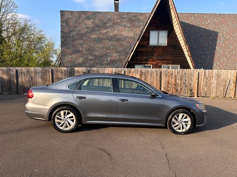 Volkswagen Passat SE 2018