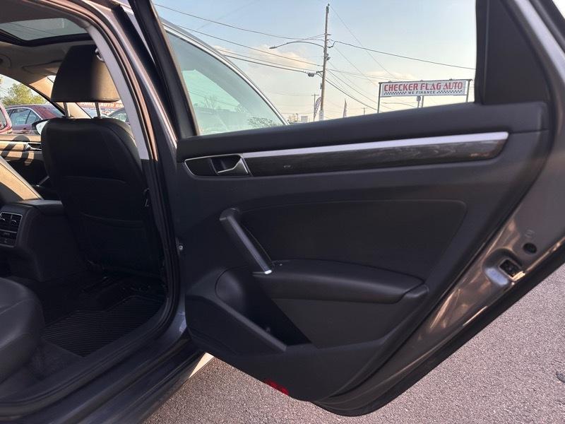 Volkswagen Passat SE 2018