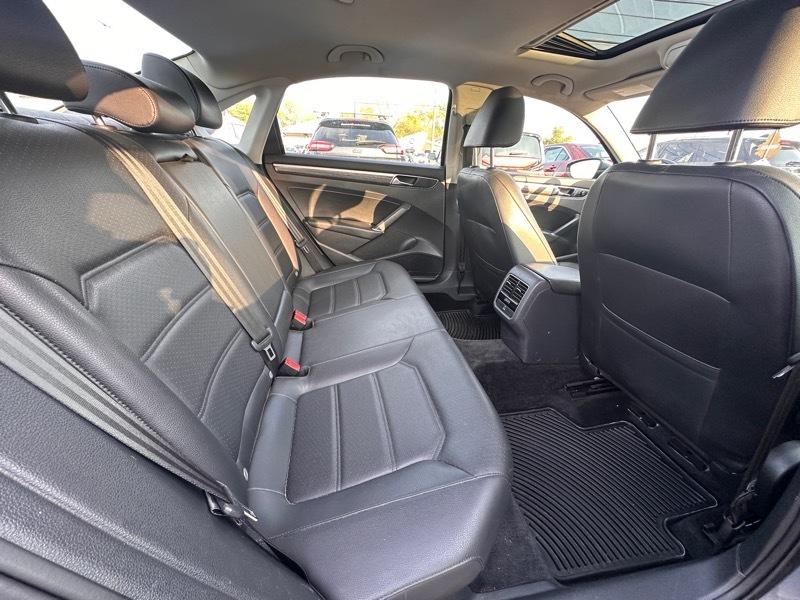 Volkswagen Passat SE 2018