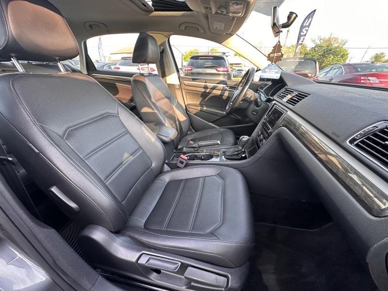 Volkswagen Passat SE 2018