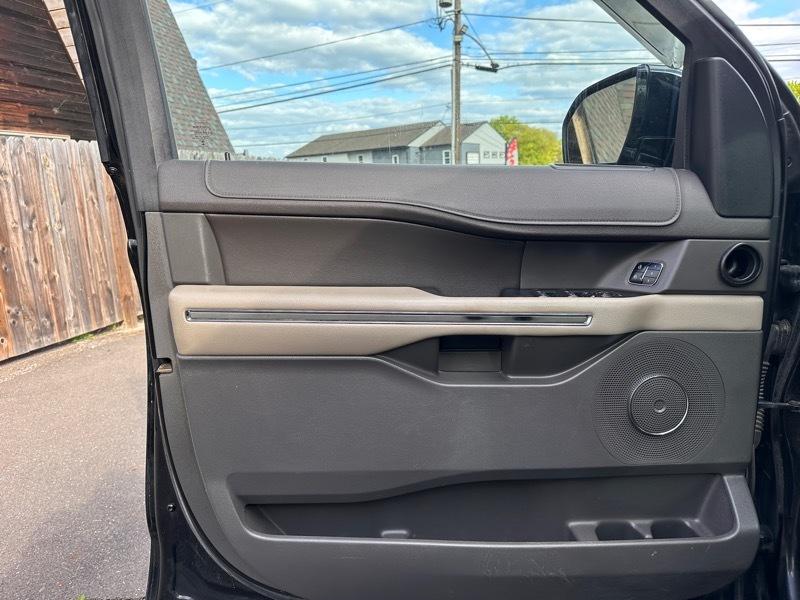 Ford Expedition XLT 4WD 2018
