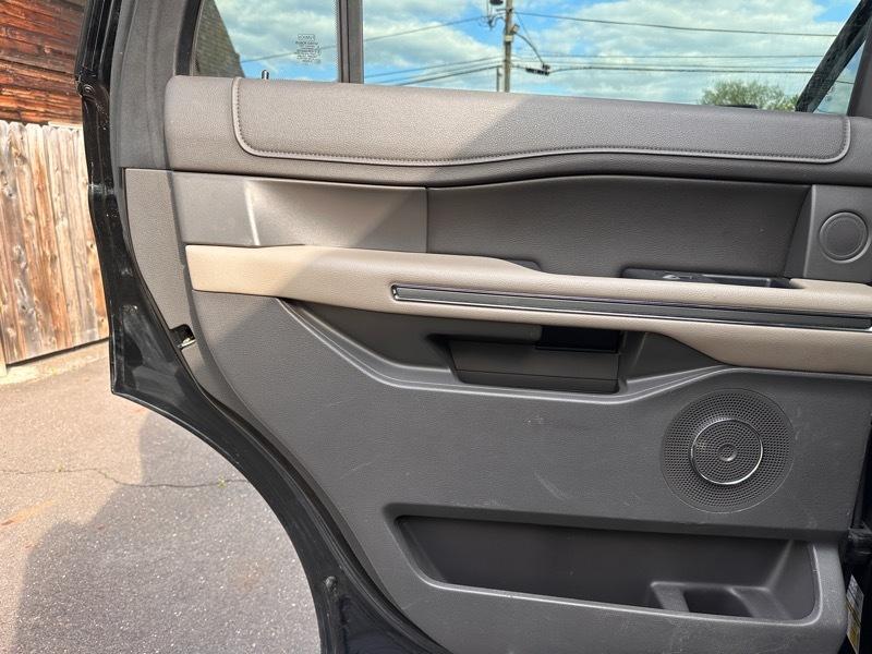 Ford Expedition XLT 4WD 2018