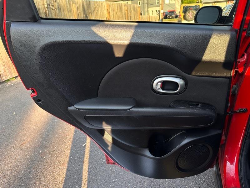 Kia Soul + w/Signature 2.0 Special Edition 2016