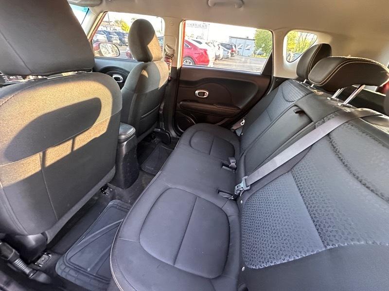 Kia Soul + w/Signature 2.0 Special Edition 2016
