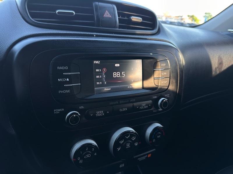 Kia Soul + w/Signature 2.0 Special Edition 2016