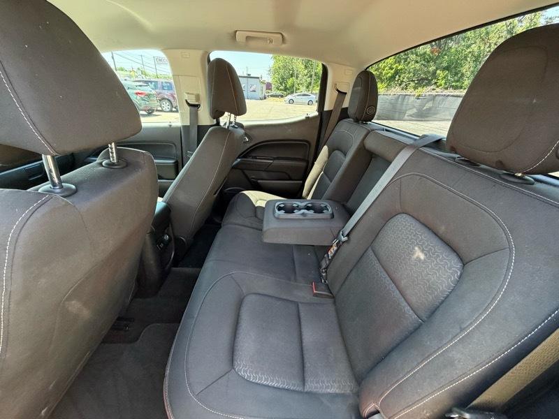 GMC Canyon SLE Crew Cab 4WD Short Box 2015