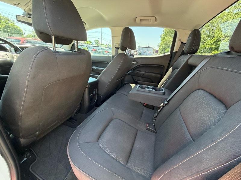 GMC Canyon SLE Crew Cab 4WD Short Box 2015