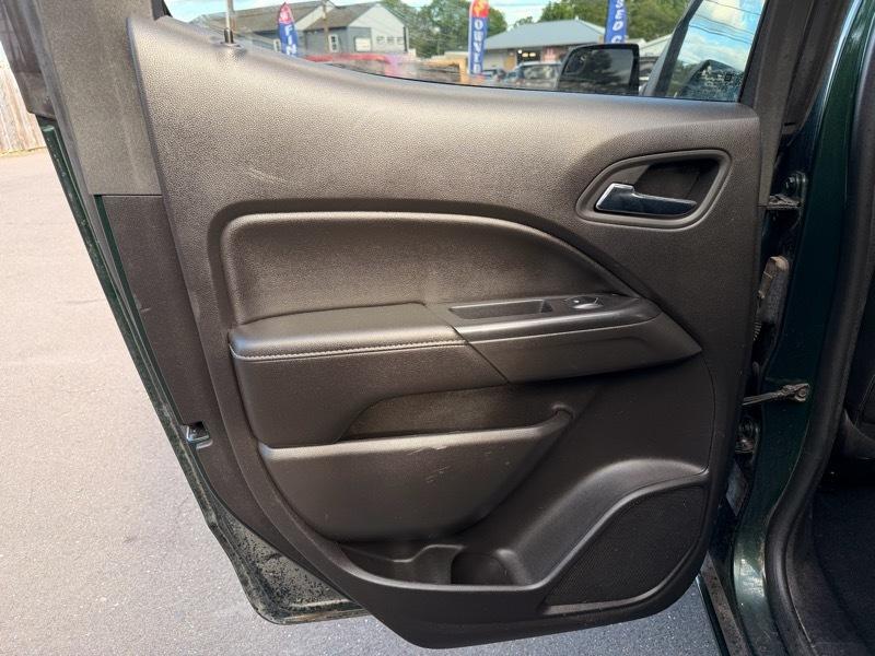 GMC Canyon SLE Crew Cab 4WD Short Box 2015