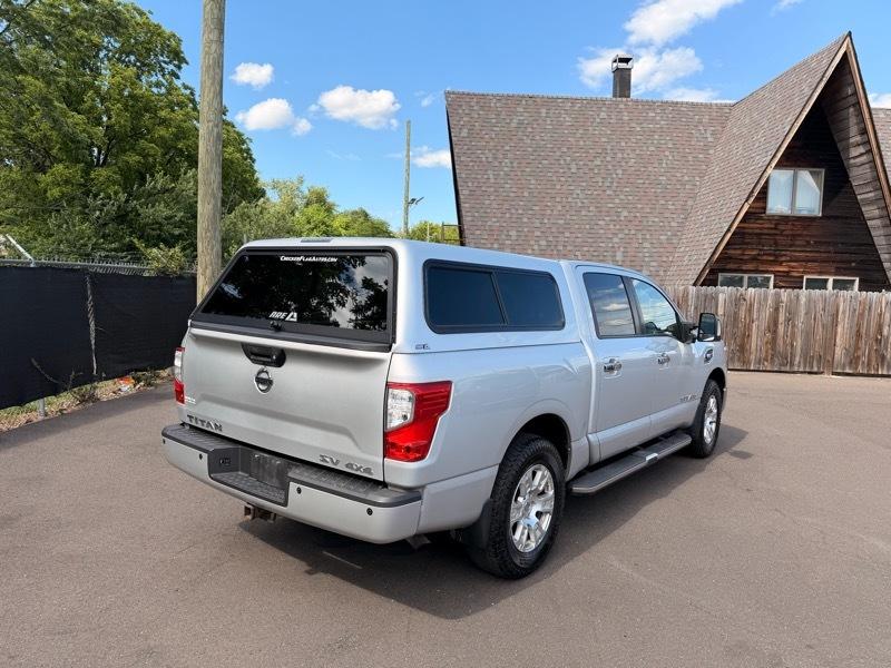 Nissan Titan Platinum Reserve Crew Cab 4WD 2017