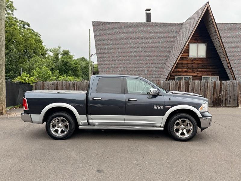 RAM 1500 Laramie Crew Cab SWB 4WD 2014