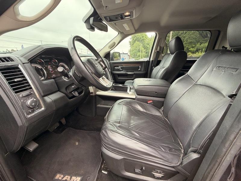 RAM 1500 Laramie Crew Cab SWB 4WD 2014