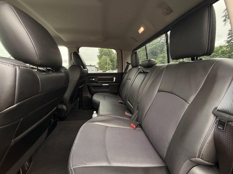 RAM 1500 Laramie Crew Cab SWB 4WD 2014
