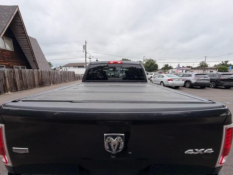 RAM 1500 Laramie Crew Cab SWB 4WD 2014