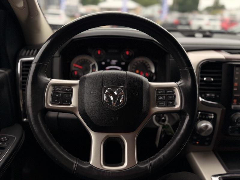 RAM 1500 Laramie Crew Cab SWB 4WD 2014