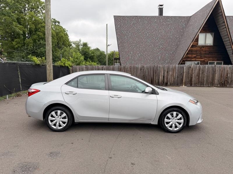 Toyota Corolla LE 2015