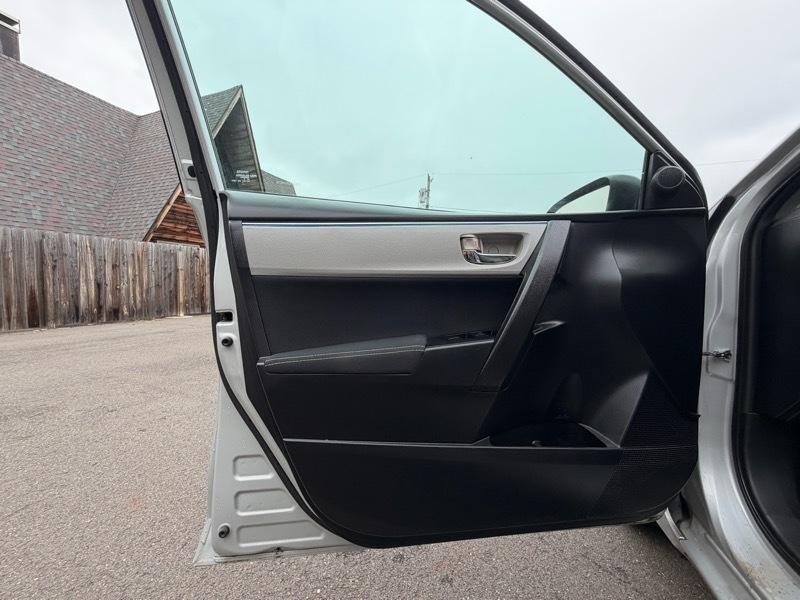 Toyota Corolla LE 2015
