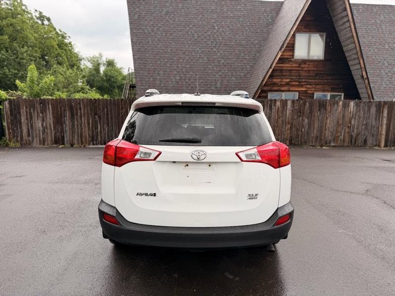 Toyota RAV4 XLE AWD 2015