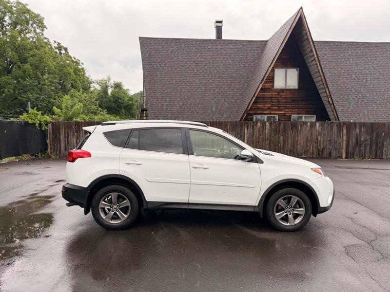 Toyota RAV4 XLE AWD 2015