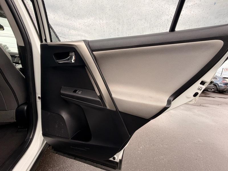 Toyota RAV4 XLE AWD 2015