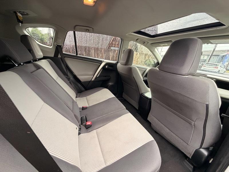Toyota RAV4 XLE AWD 2015