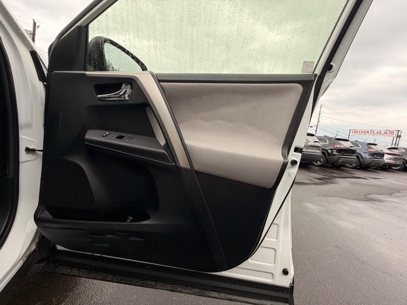 Toyota RAV4 XLE AWD 2015